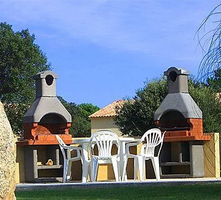 Lejlighedshotel Fiori Di Cala Rossa Lecci