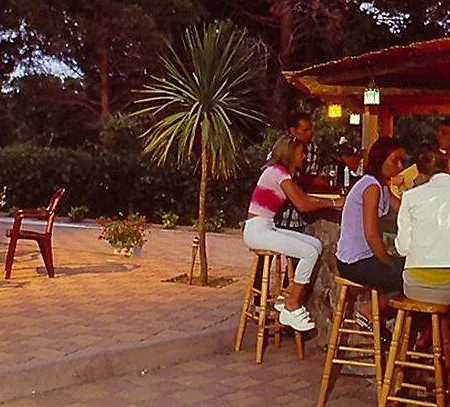 Lejlighedshotel Fiori Di Cala Rossa 2*