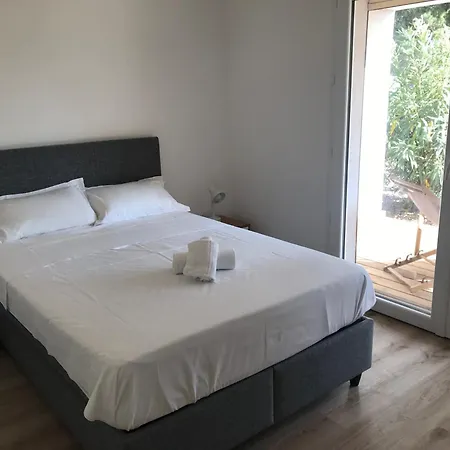 Fiori Di Cala Rossa Aparthotel 3*
