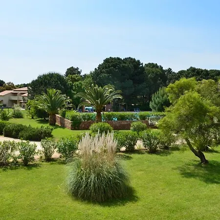 Lejlighedshotel Fiori Di Cala Rossa 2*