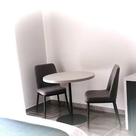 Fiori Di Cala Rossa Lejlighedshotel 2*