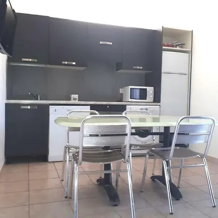 Fiori Di Cala Rossa 2* Lecci