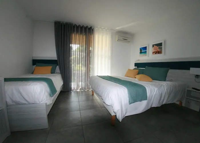 Fiori Di Cala Rossa Apart Otel Lecci