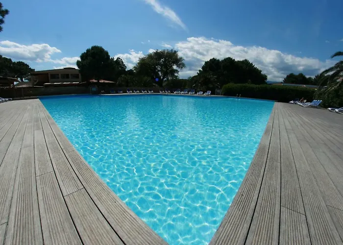 Apart Otel Fiori Di Cala Rossa 2*