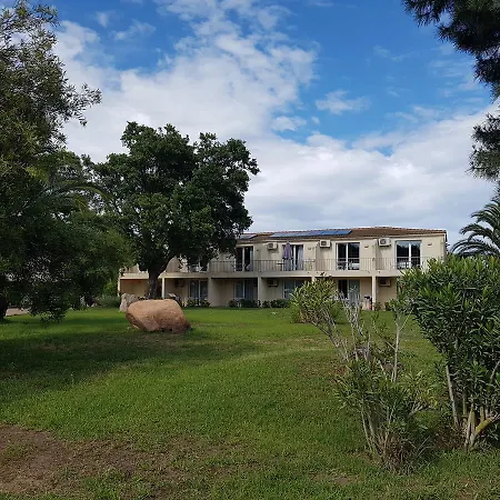 Fiori Di Cala Rossa Aparthotel Lecci