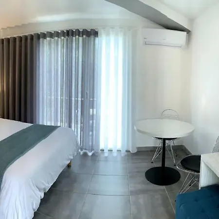 Fiori Di Cala Rossa Lecci