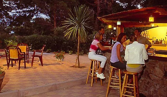 Aparthotel Fiori Di Cala Rossa 2*