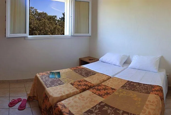 Aparthotel Fiori Di Cala Rossa Lecci