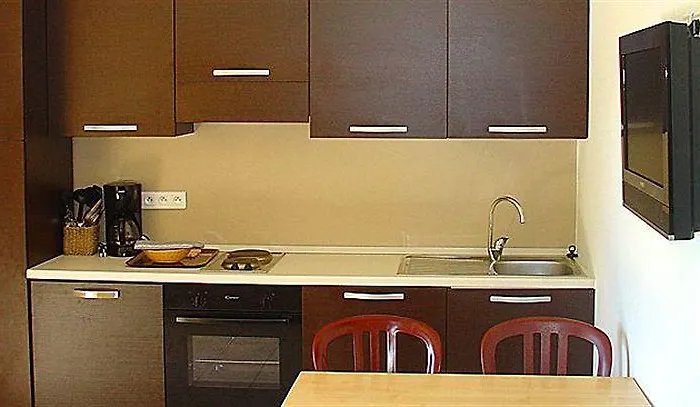 Fiori Di Cala Rossa Aparthotel Lecci