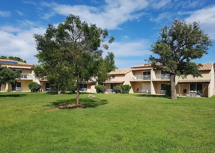 Aparthotel Fiori Di Cala Rossa 2*