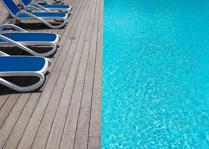 Aparthotel Fiori Di Cala Rossa 2*