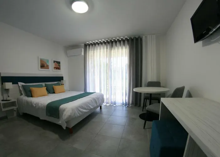 Résidence Fiori Di Cala Rossa 2* Lecci